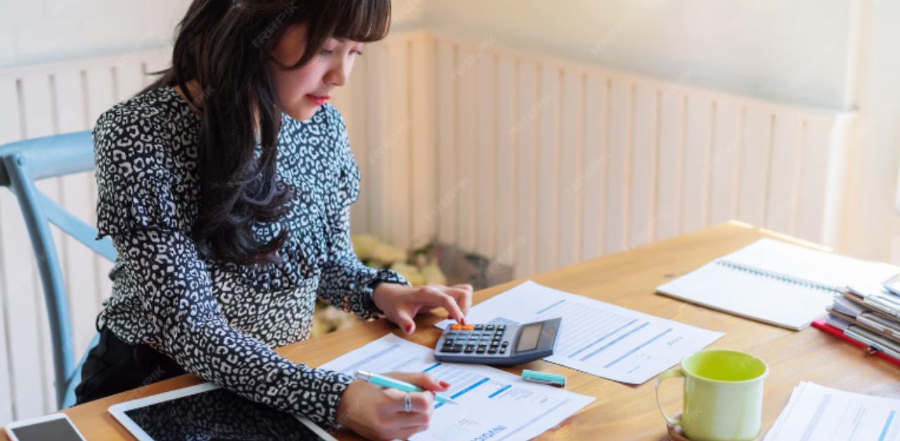 Create a Simple Monthly Budget